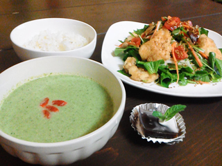 〜季節の野菜どっさり〜 豆腐のポタージュとサラダ