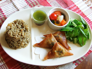 小学生食堂　茶めしランチ