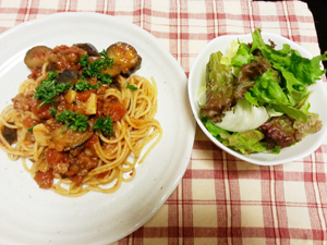 茄子のトマトソース生パスタ