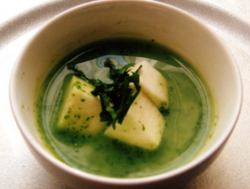 小松菜、長いも、はんぺんのとろっとスープ