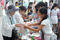 10円ショップで店長になった子どもたち